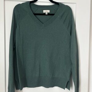 Lucky Brand Green V-Neck Sweater Size Small Soft Knit Pullover Casual Classic